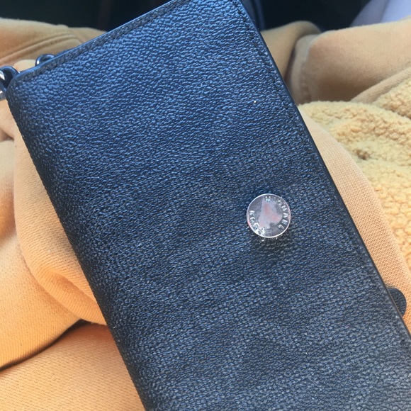 Michael kors phone case and wallet - Picture 1 of 3